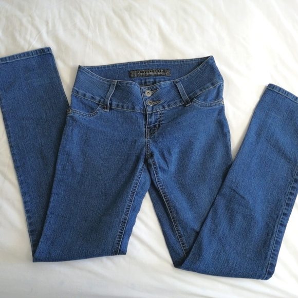 Jeans - Picture 2 of 8